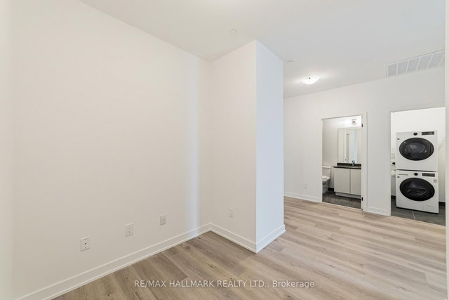 409 - 2075 Lakeshore Road S N