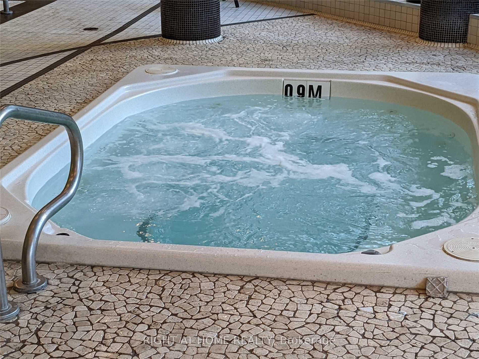 80 Absolute Avenue, Unit 2101 - Photo 18