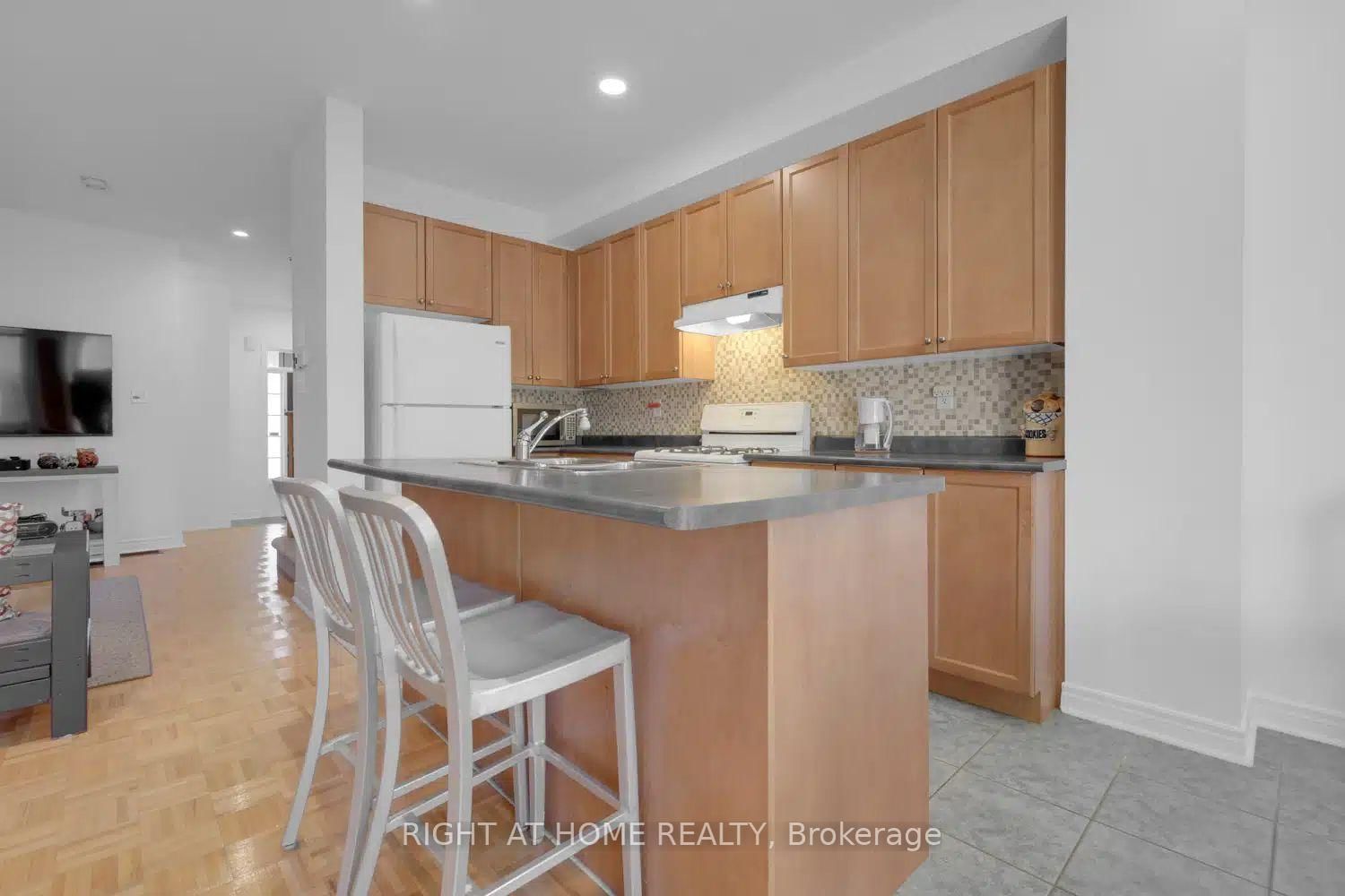 Semi-Detached House for sale at 53 Silent Pond Crescent, Brampton, Ontario, L6V 4S9 - Madoc - MLS: W12996172