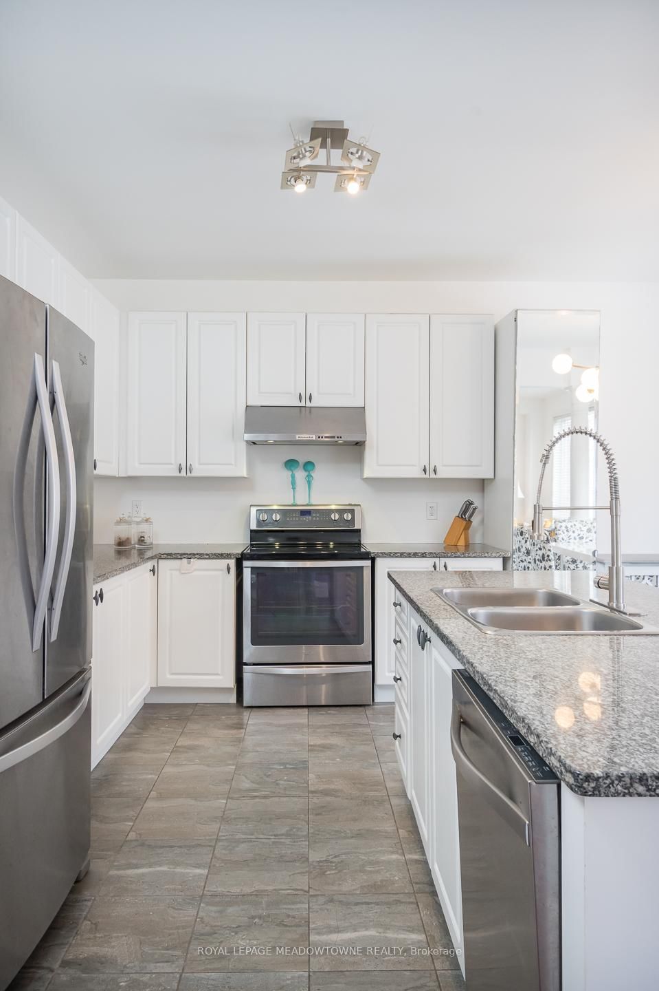 Detached House for sale at 471 Ollerenshaw Pt, Milton, Ontario, L9T 8P7 - Harrison - MLS: W12996210