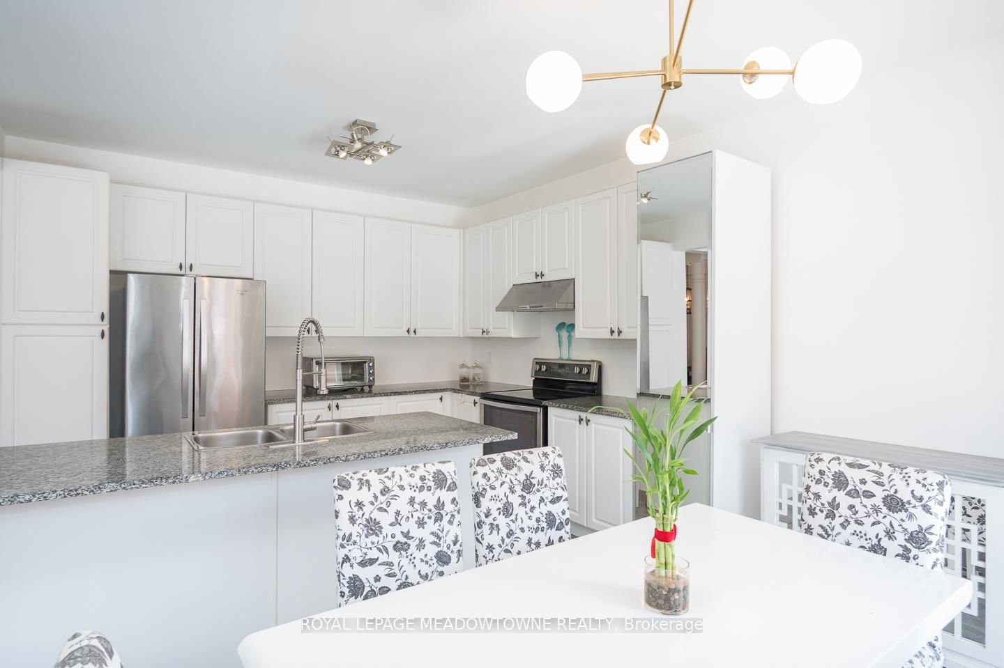 Detached House for sale at 471 Ollerenshaw Pt, Milton, Ontario, L9T 8P7 - Harrison - MLS: W12996210