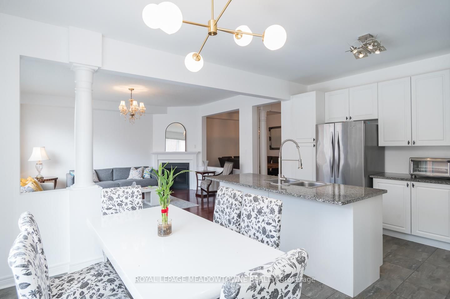 Detached House for sale at 471 Ollerenshaw Pt, Milton, Ontario, L9T 8P7 - Harrison - MLS: W12996210