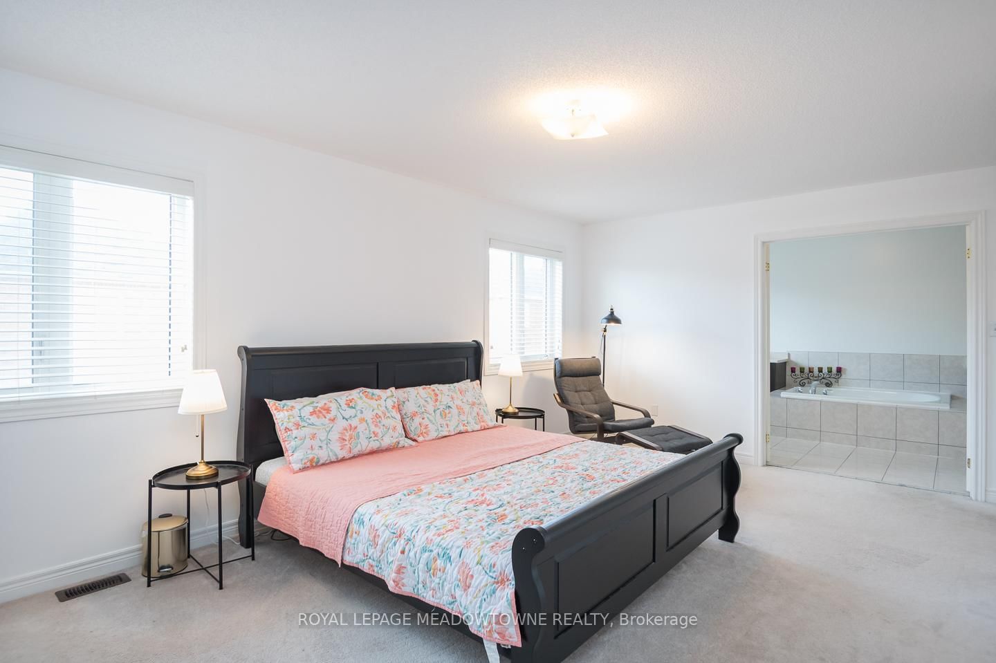 Detached House for sale at 471 Ollerenshaw Pt, Milton, Ontario, L9T 8P7 - Harrison - MLS: W12996210