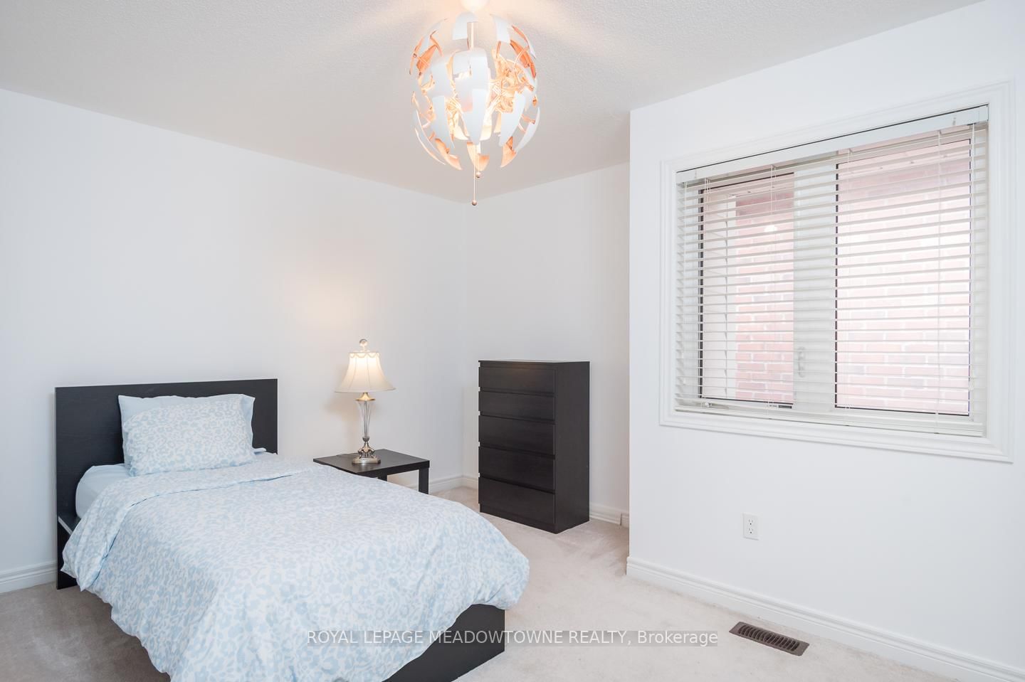 Detached House for sale at 471 Ollerenshaw Pt, Milton, Ontario, L9T 8P7 - Harrison - MLS: W12996210