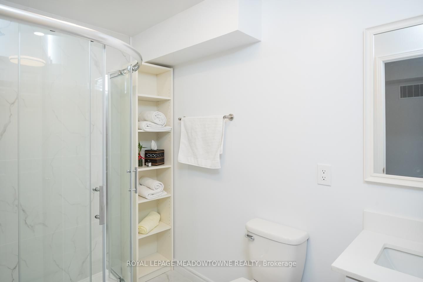 Detached House for sale at 471 Ollerenshaw Pt, Milton, Ontario, L9T 8P7 - Harrison - MLS: W12996210