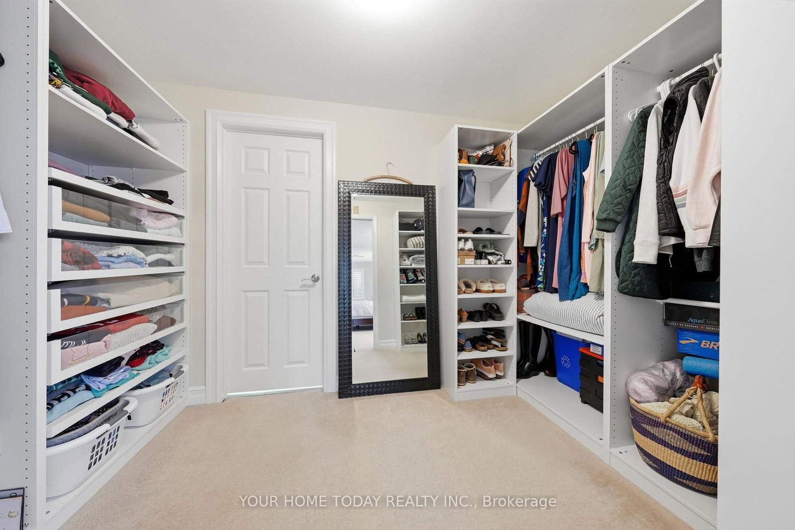 Detached House for sale at 31 Chelvin Drive, Halton Hills, Ontario, L7G 4P8 - Georgetown - MLS: W12996236