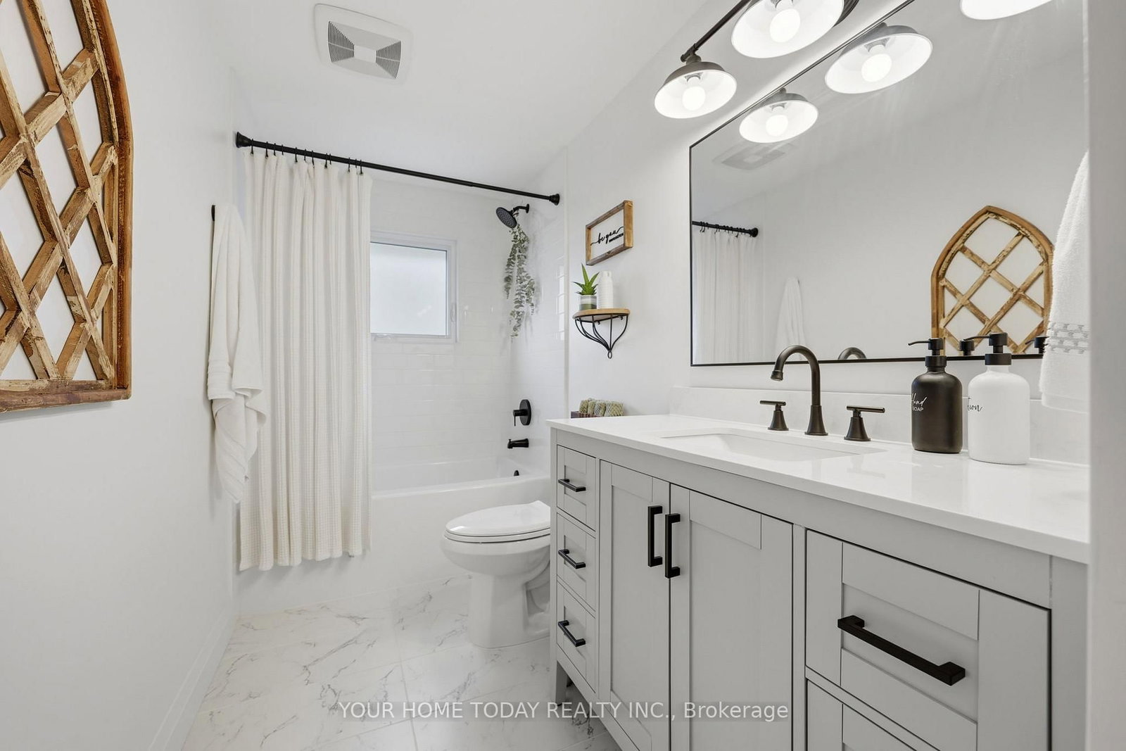 Detached House for sale at 31 Chelvin Drive, Halton Hills, Ontario, L7G 4P8 - Georgetown - MLS: W12996236