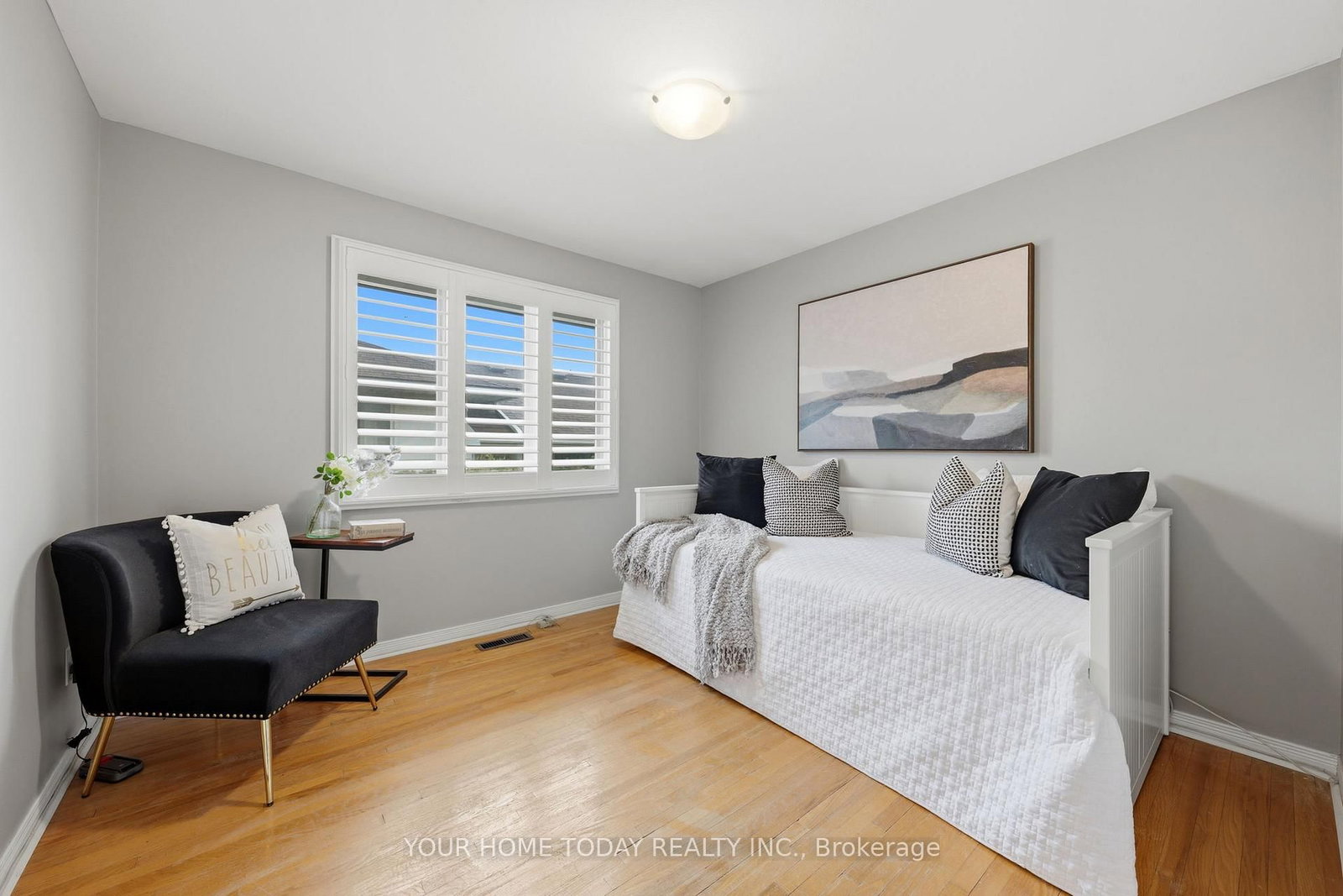 Detached House for sale at 31 Chelvin Drive, Halton Hills, Ontario, L7G 4P8 - Georgetown - MLS: W12996236