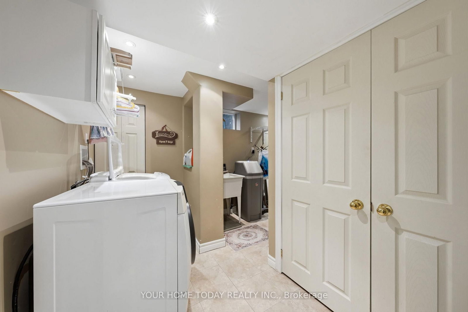 Detached House for sale at 31 Chelvin Drive, Halton Hills, Ontario, L7G 4P8 - Georgetown - MLS: W12996236