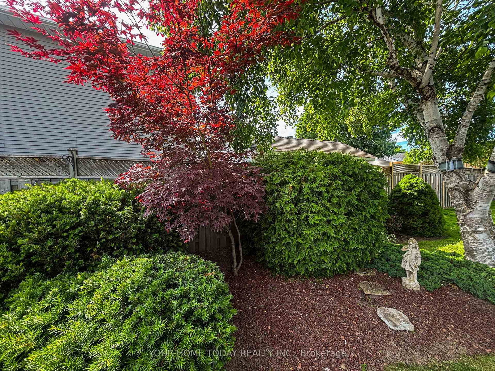 Detached House for sale at 31 Chelvin Drive, Halton Hills, Ontario, L7G 4P8 - Georgetown - MLS: W12996236