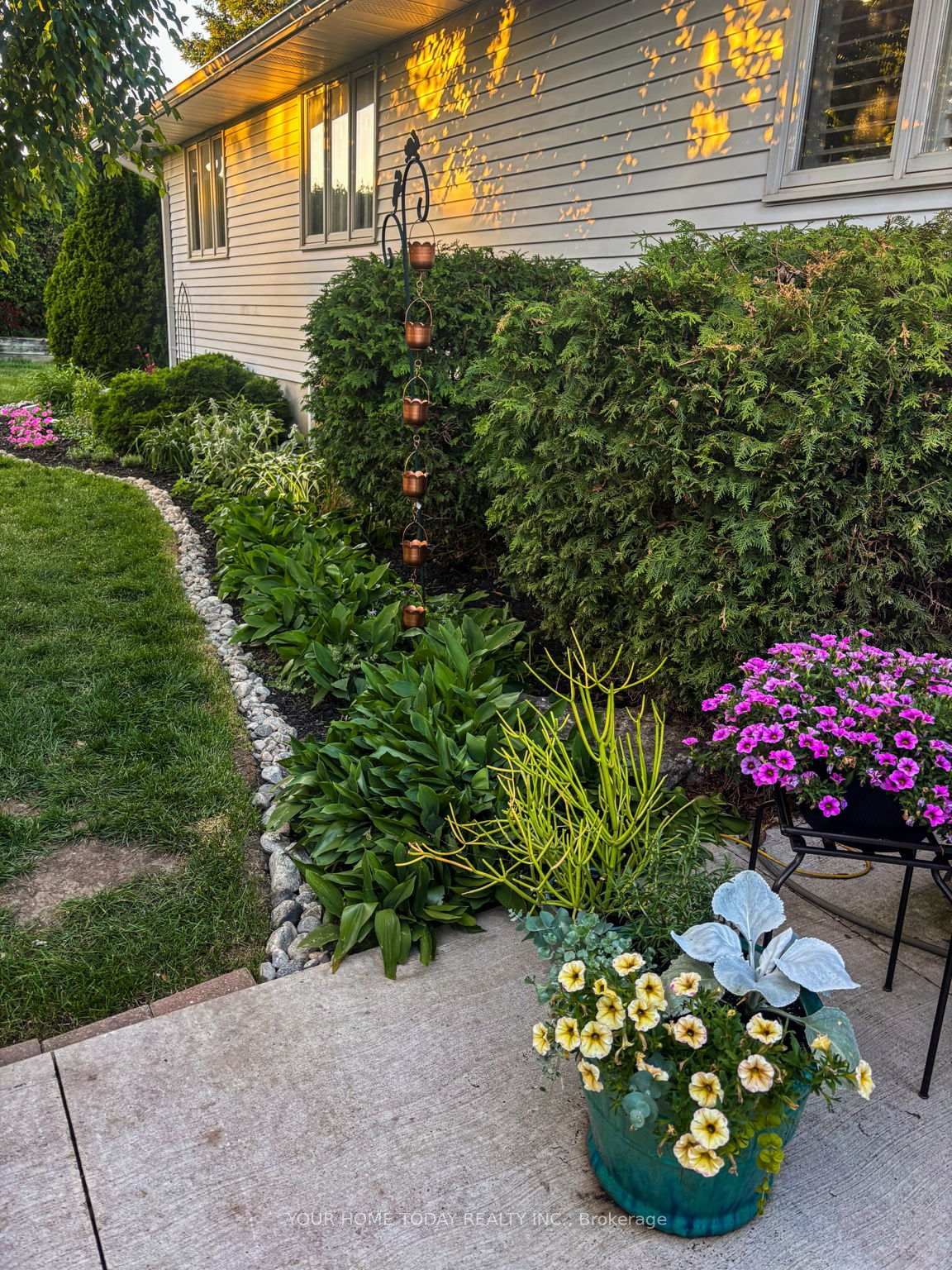 Detached House for sale at 31 Chelvin Drive, Halton Hills, Ontario, L7G 4P8 - Georgetown - MLS: W12996236