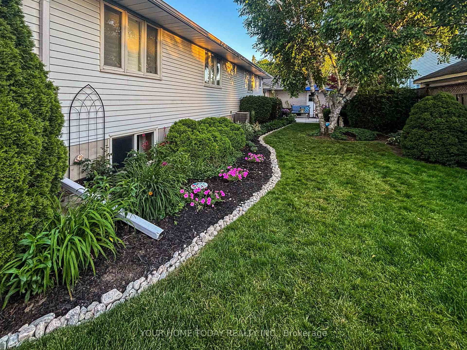 Detached House for sale at 31 Chelvin Drive, Halton Hills, Ontario, L7G 4P8 - Georgetown - MLS: W12996236