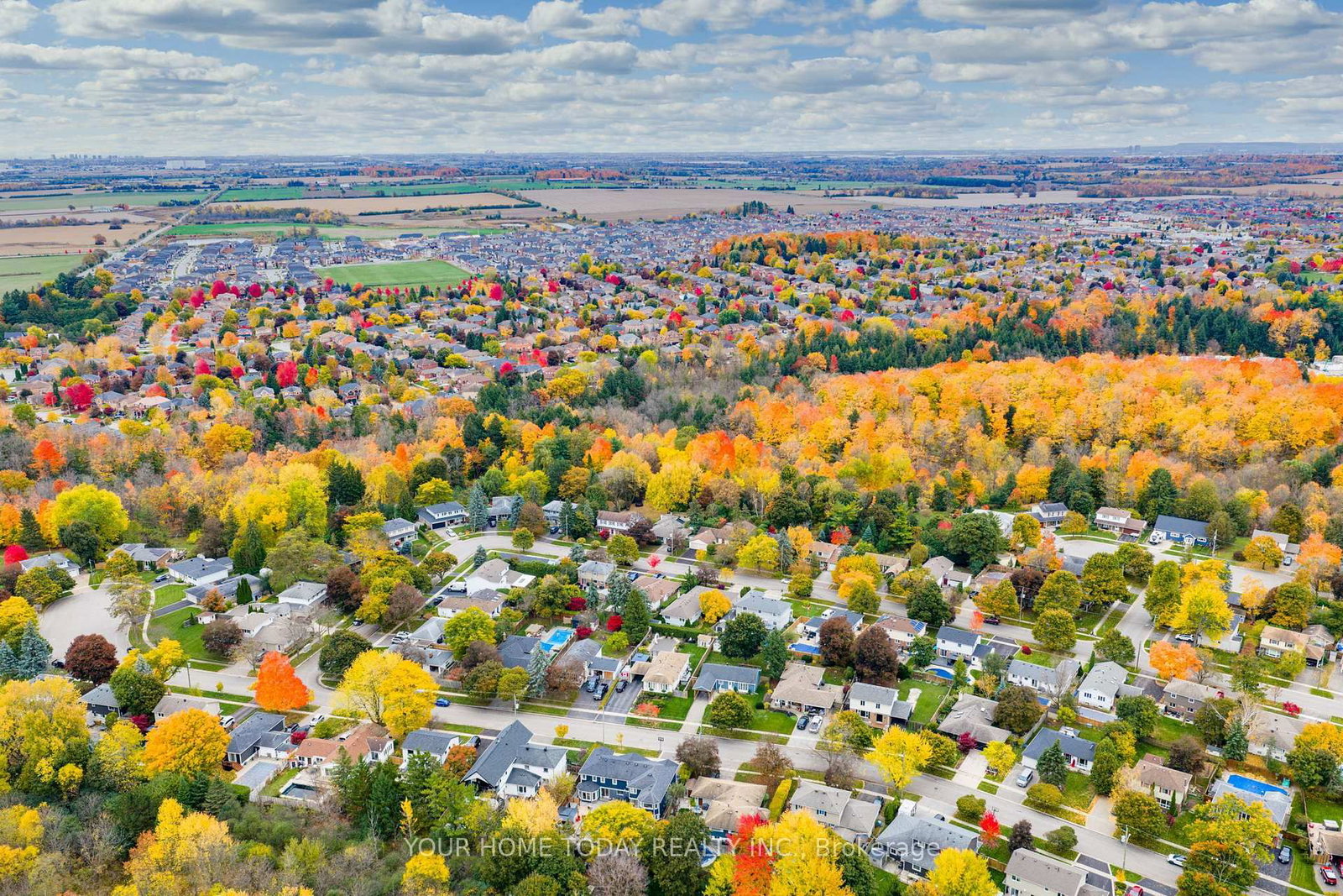 Detached House for sale at 31 Chelvin Drive, Halton Hills, Ontario, L7G 4P8 - Georgetown - MLS: W12996236