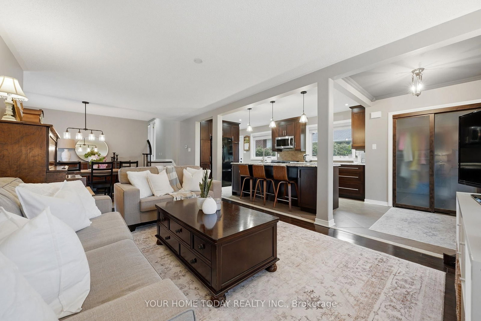 Detached House for sale at 31 Chelvin Drive, Halton Hills, Ontario, L7G 4P8 - Georgetown - MLS: W12996236