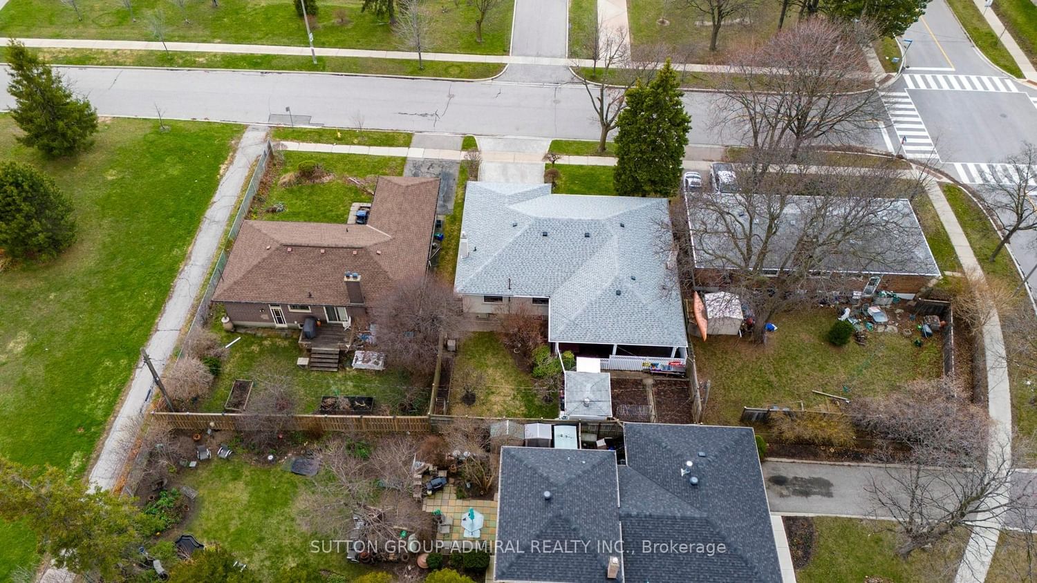 119 Brampton Road • Toronto, ON photo 39