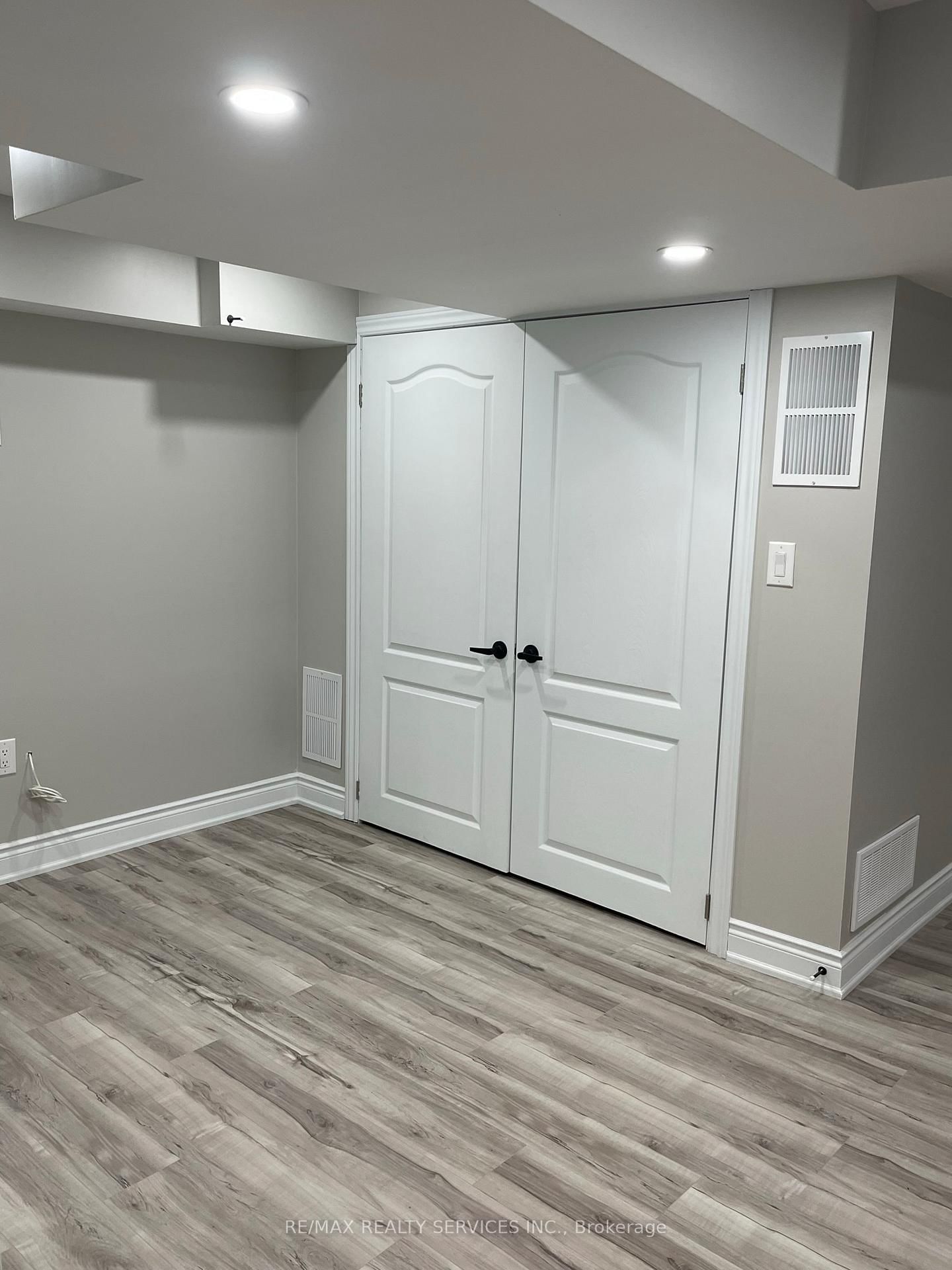 34 Ebury (LOWER) Drive - Photo 12