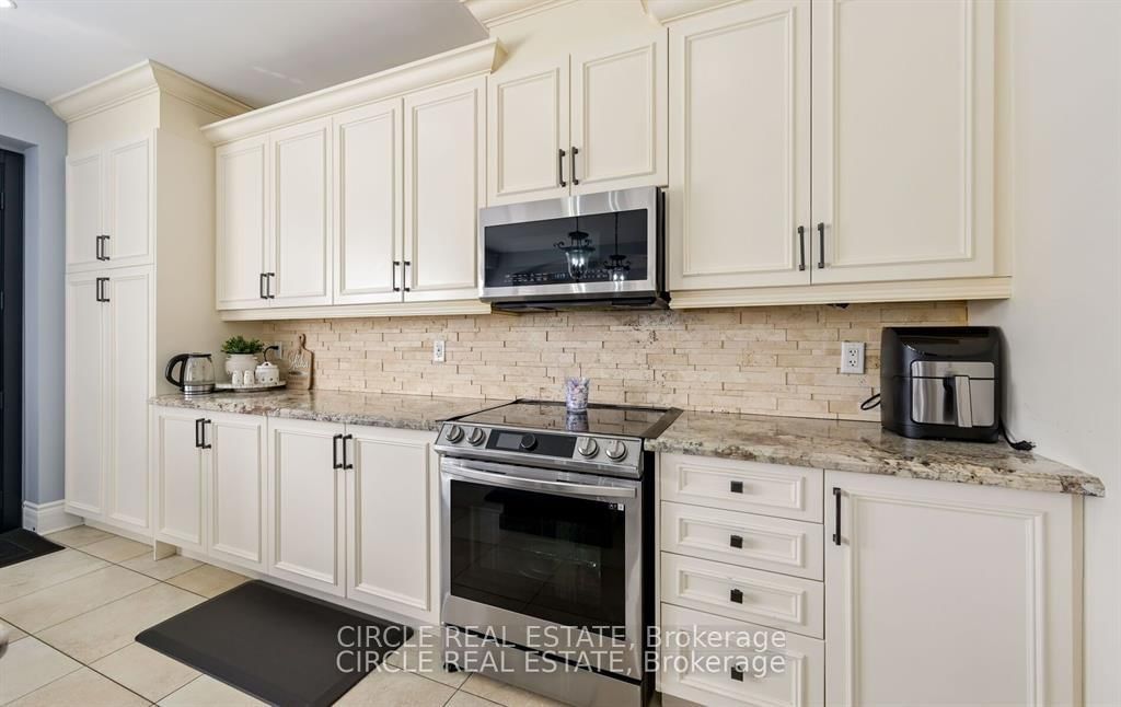 2 LEARMONT Avenue - Photo 15