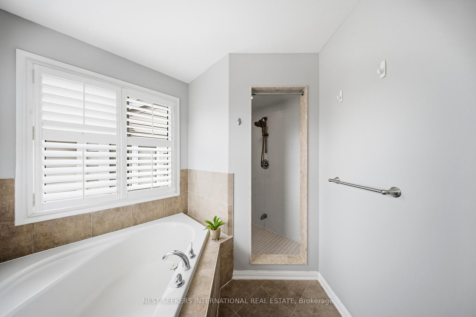 Detached House for sale at 846 Savoline Boulevard, Milton, Ontario, L9T 0Z1 - Harrison - MLS: W12996332