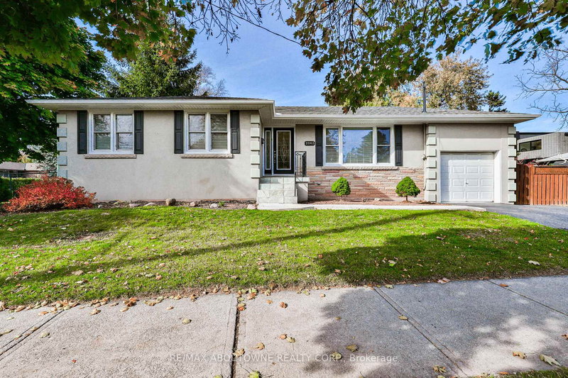 2063 HIXON St, Oakville, L6L 1S9 | Image 3