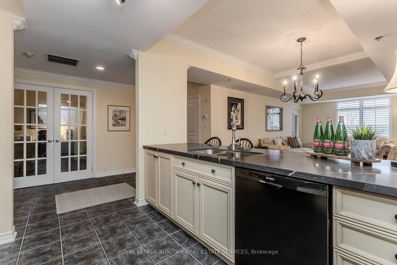 391 Plains Road E, Unit 412 - Photo 15