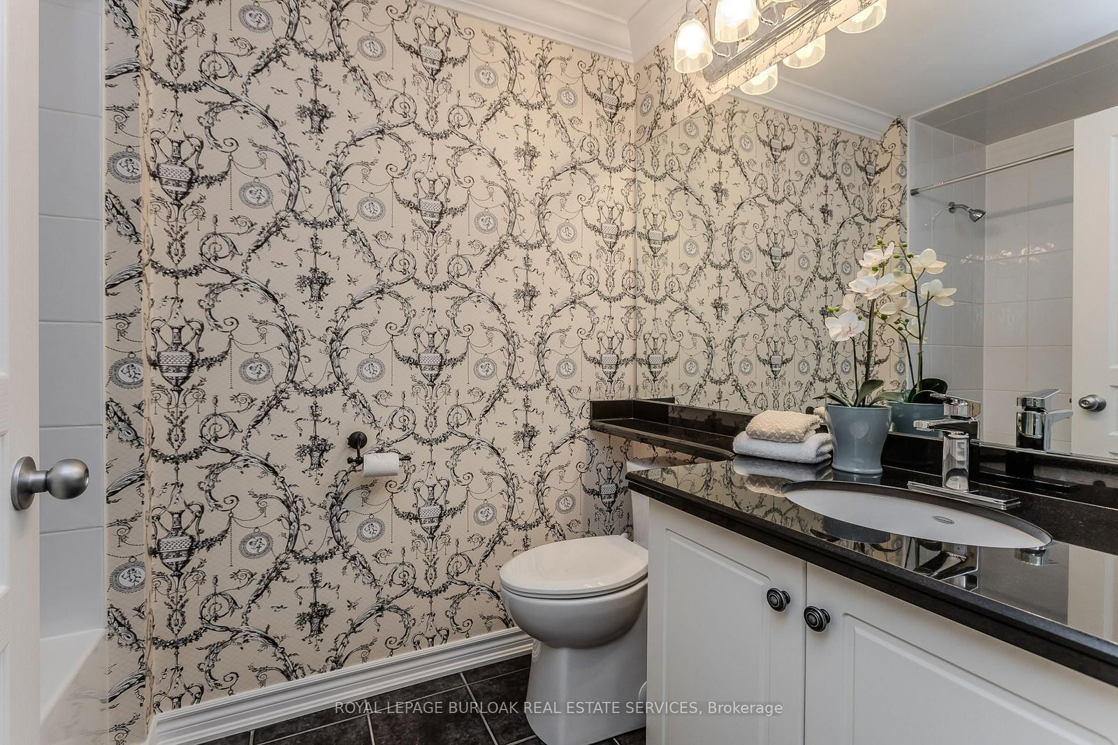 391 Plains Road E, Unit 412 - Photo 24