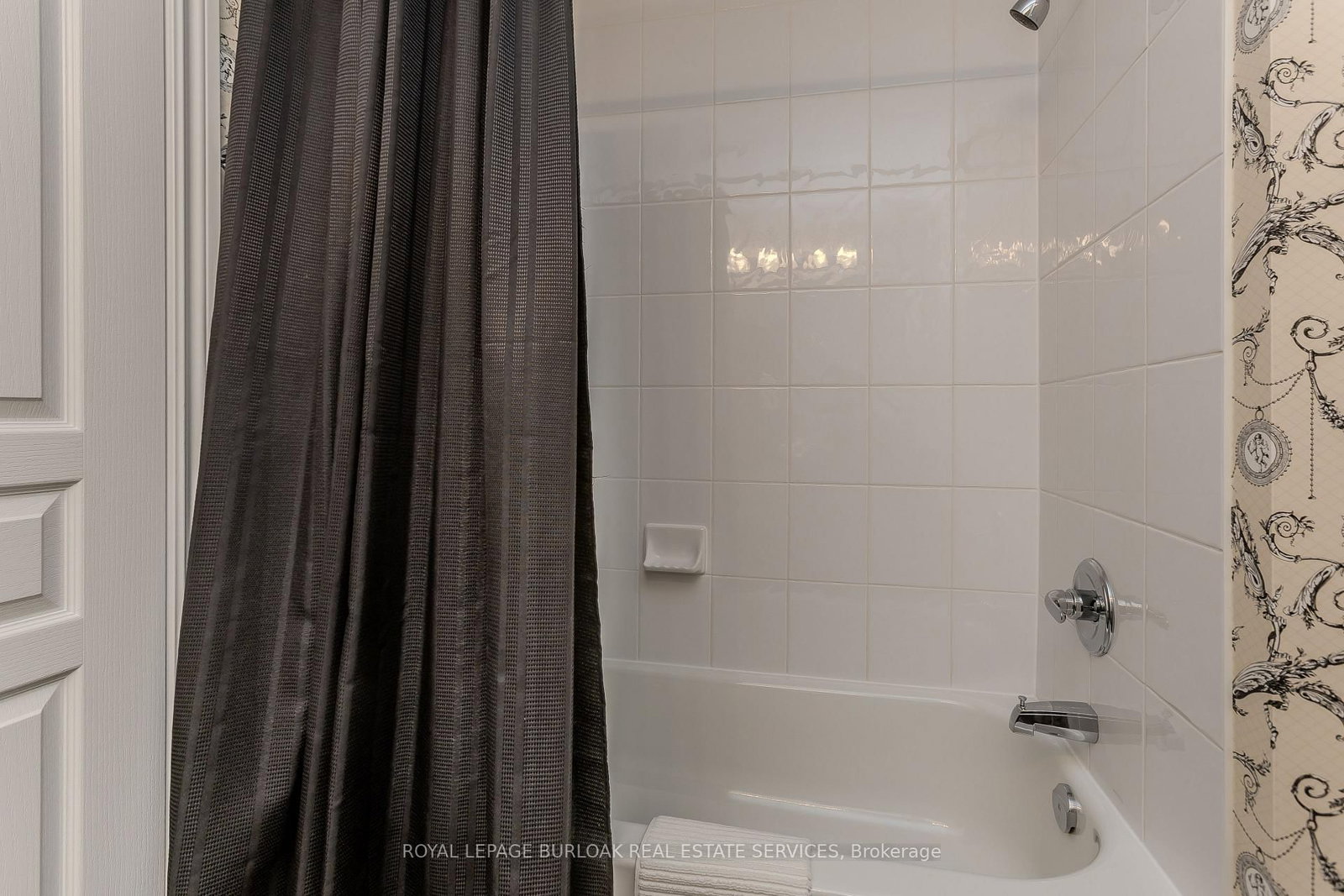 391 Plains Road E, Unit 412 - Photo 25