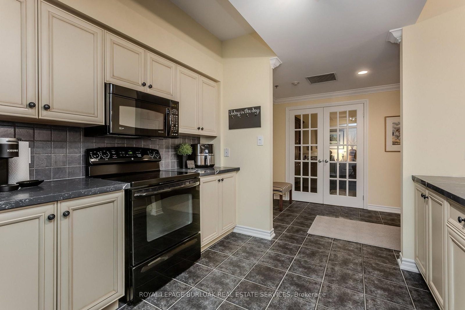 391 Plains Road E, Unit 412 - Photo 9