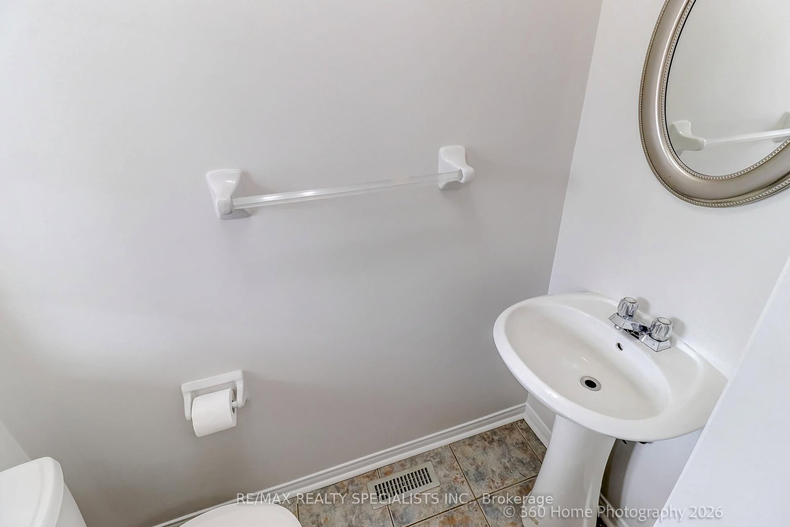 Townhouse for sale at 233 Sherwood Road, Milton, Ontario, L9T 7C1 - Dempsey - MLS: W12996500