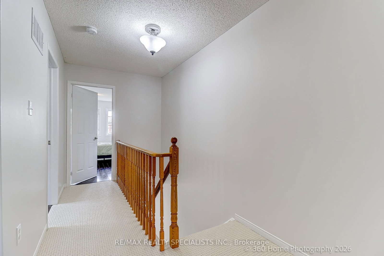 Townhouse for sale at 233 Sherwood Road, Milton, Ontario, L9T 7C1 - Dempsey - MLS: W12996500