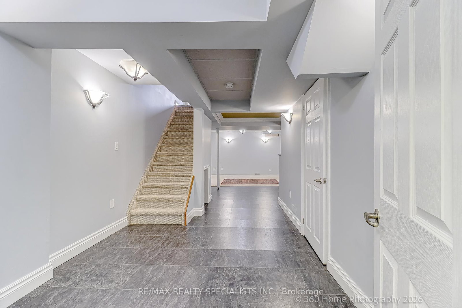 Townhouse for sale at 233 Sherwood Road, Milton, Ontario, L9T 7C1 - Dempsey - MLS: W12996500