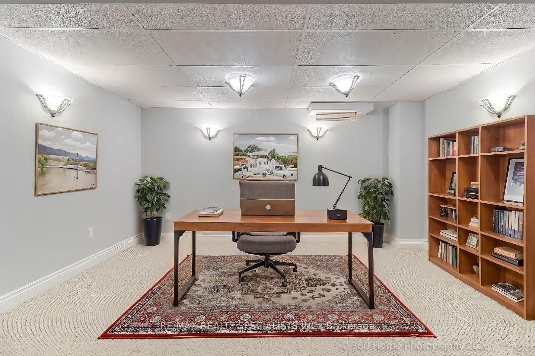 Townhouse for sale at 233 Sherwood Road, Milton, Ontario, L9T 7C1 - Dempsey - MLS: W12996500