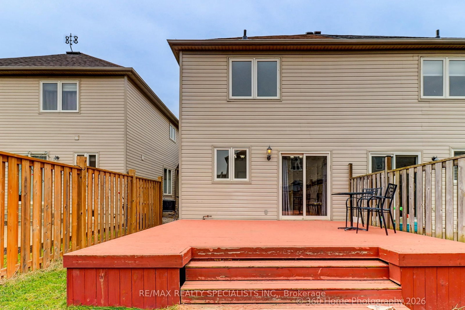 Townhouse for sale at 233 Sherwood Road, Milton, Ontario, L9T 7C1 - Dempsey - MLS: W12996500