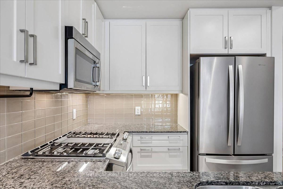 11 Bronte Road, Unit 327 - Photo 12