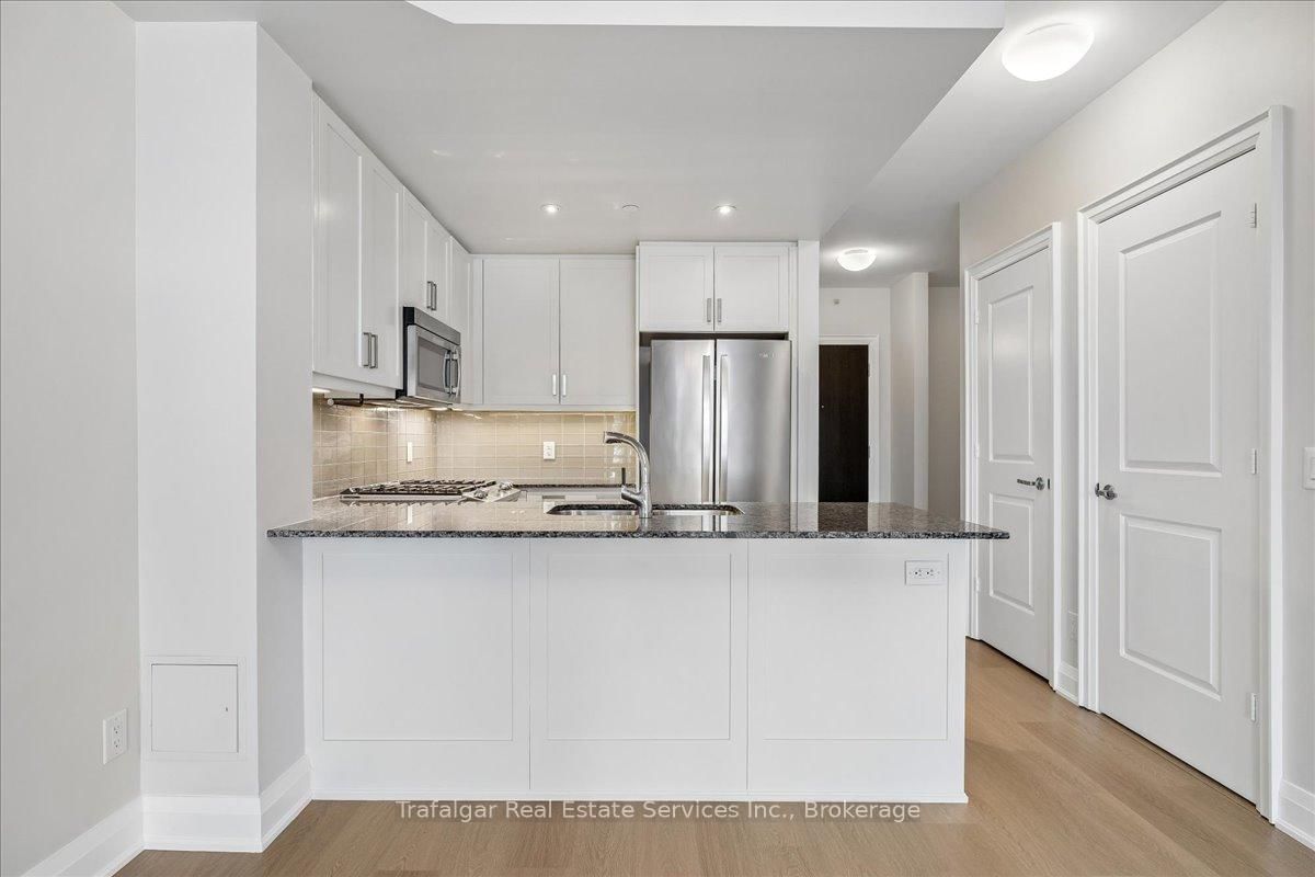 11 Bronte Road, Unit 327 - Photo 14