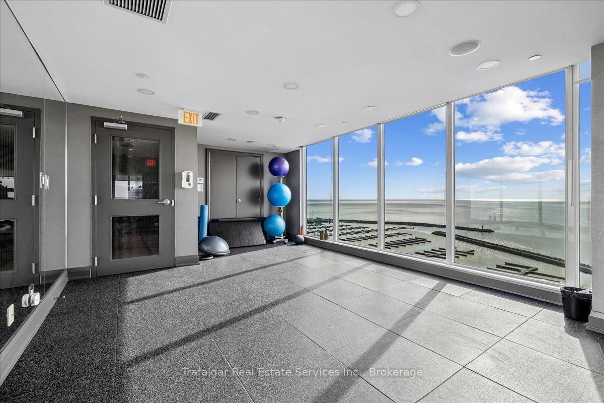 11 Bronte Road, Unit 327 - Photo 31