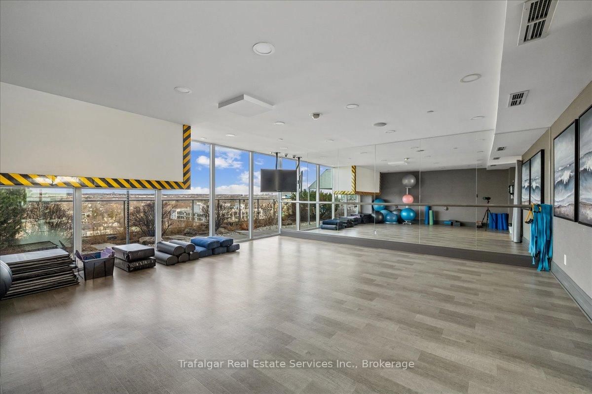 11 Bronte Road, Unit 327 - Photo 32