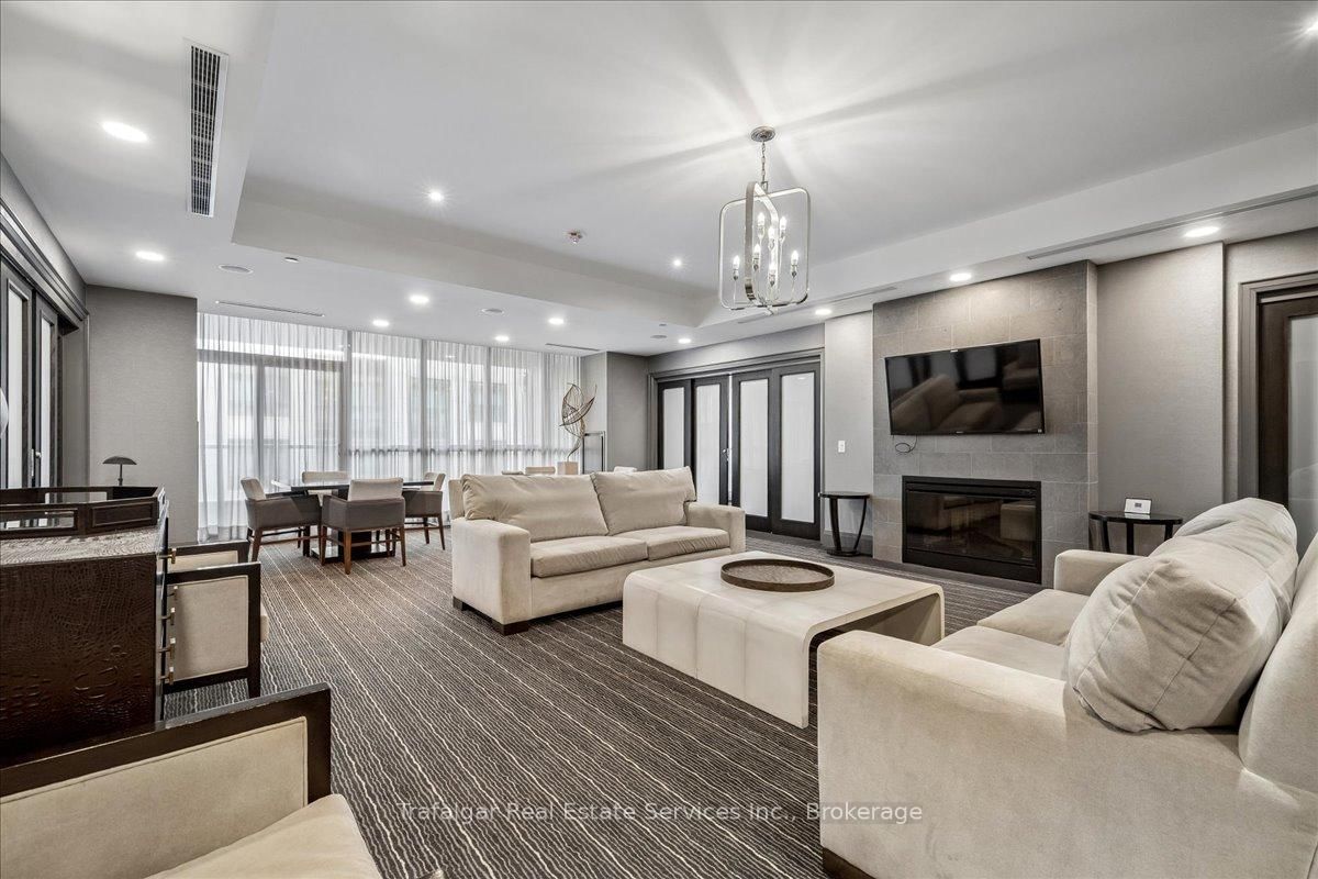 11 Bronte Road, Unit 327 - Photo 33