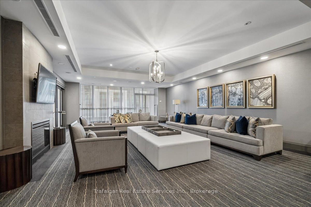 11 Bronte Road, Unit 327 - Photo 34