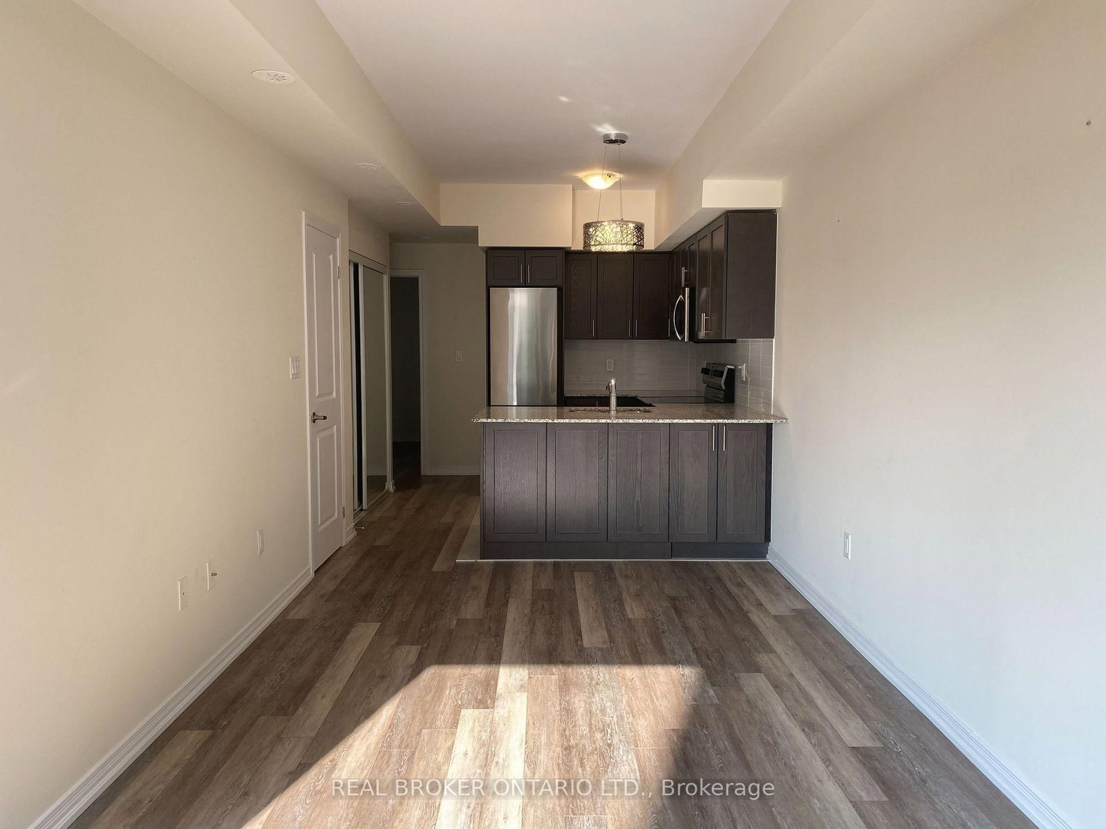 28 Fieldway Road, Unit 51 - Photo 3