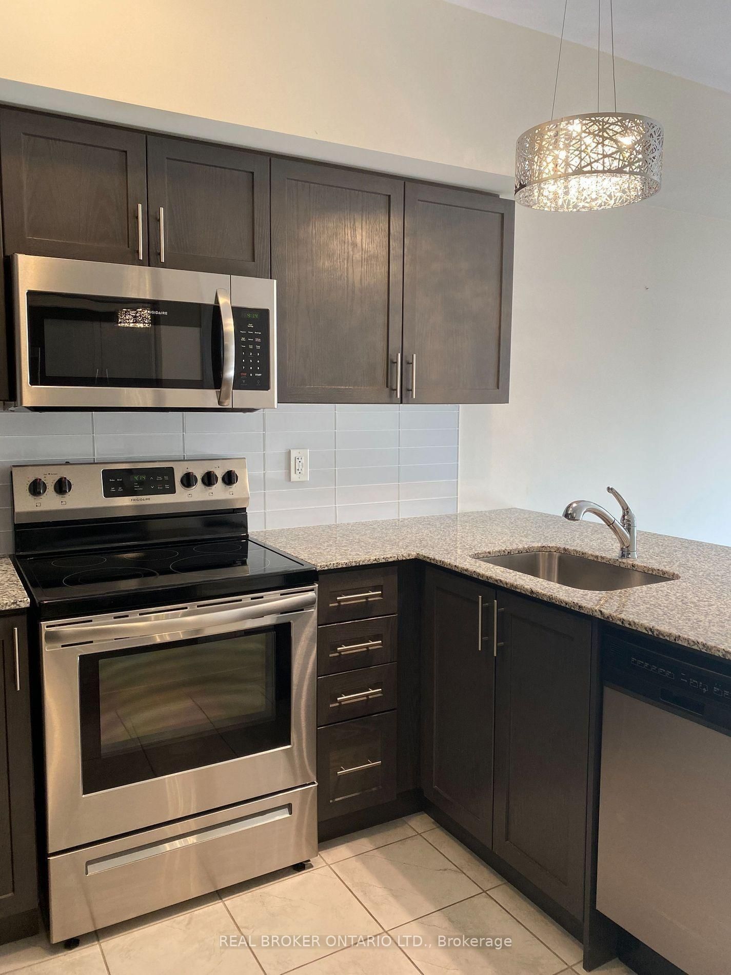 28 Fieldway Road, Unit 51 - Photo 5