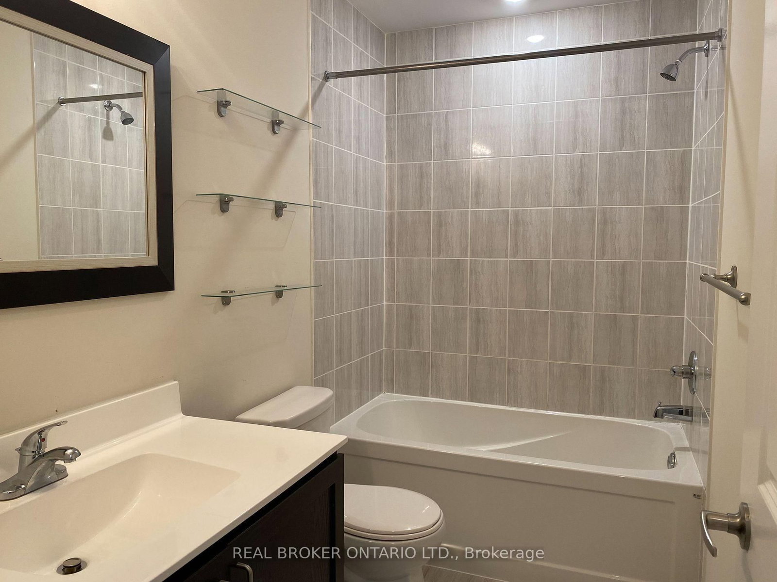 28 Fieldway Road, Unit 51 - Photo 8