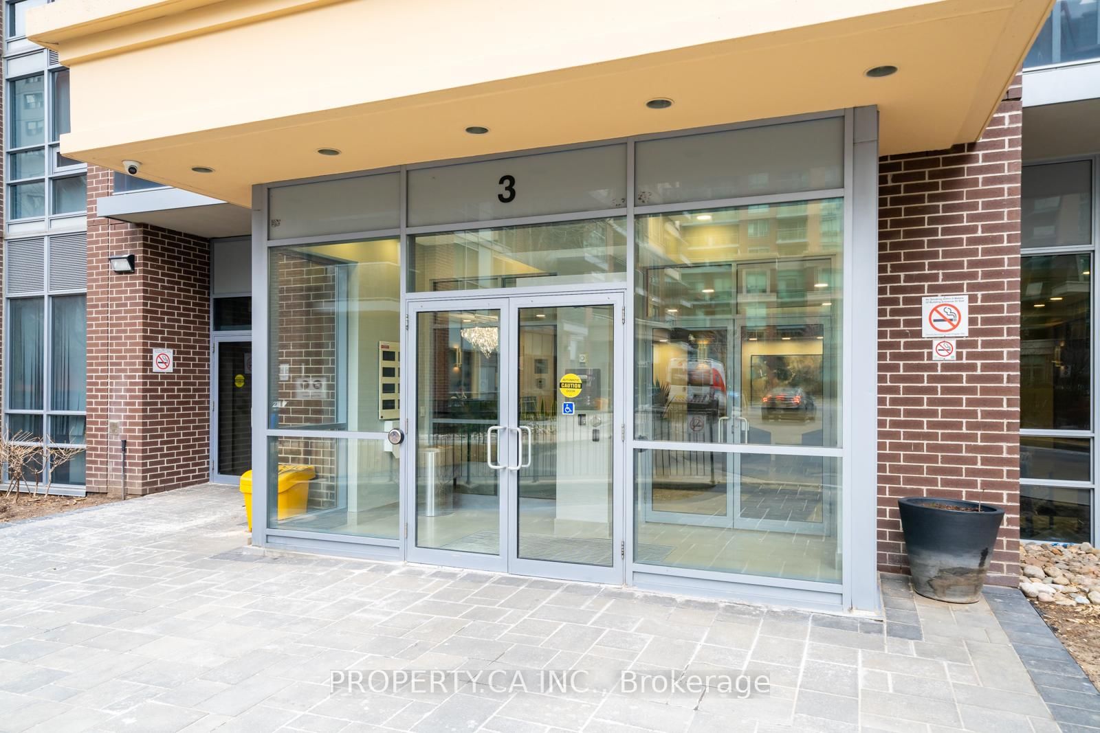 3 Michael Power Place, Unit LPH06 - Photo 13