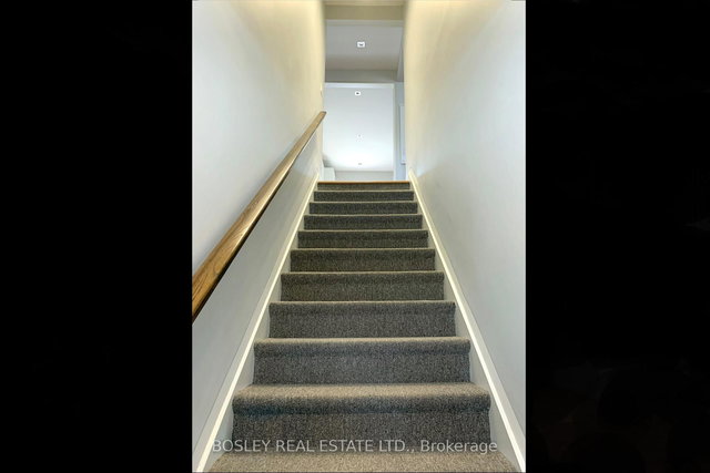 9 Indian Valley Crescent