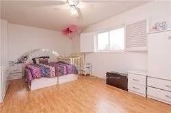 Detached House for sale at 9 Salem Court, Brampton, Ontario, L6V 4J8 - Brampton North - MLS: W12996724