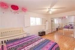 Detached House for sale at 9 Salem Court, Brampton, Ontario, L6V 4J8 - Brampton North - MLS: W12996724