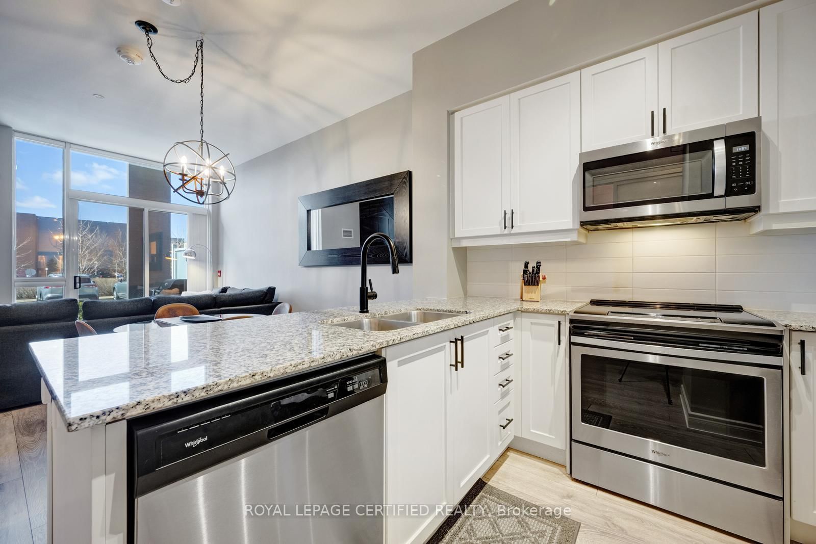 Condo for sale at 114-1050 Main Street, Milton, Ontario, L9T 9M3 - Dempsey - MLS: W12996782