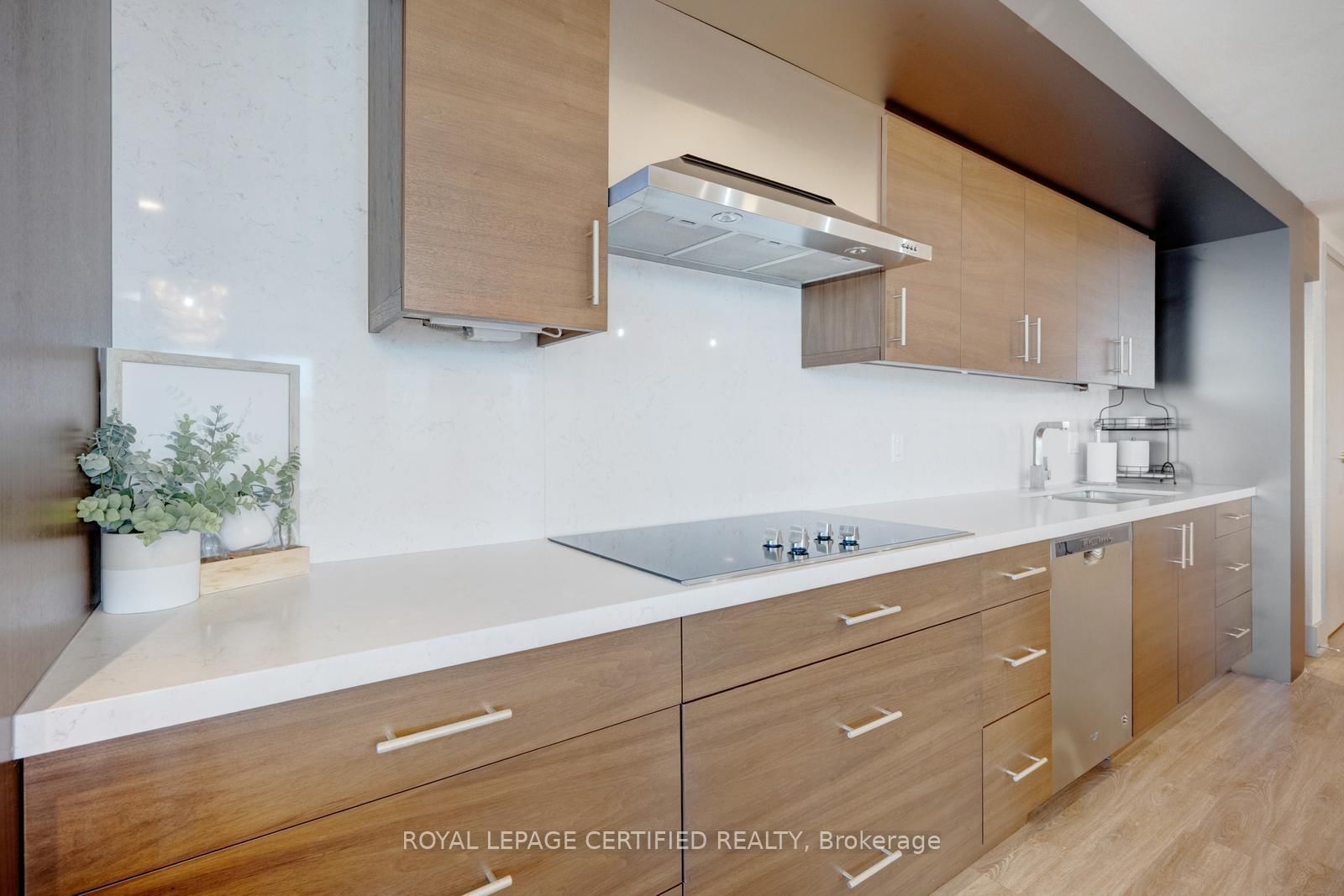 Condo for sale at 114-1050 Main Street, Milton, Ontario, L9T 9M3 - Dempsey - MLS: W12996782