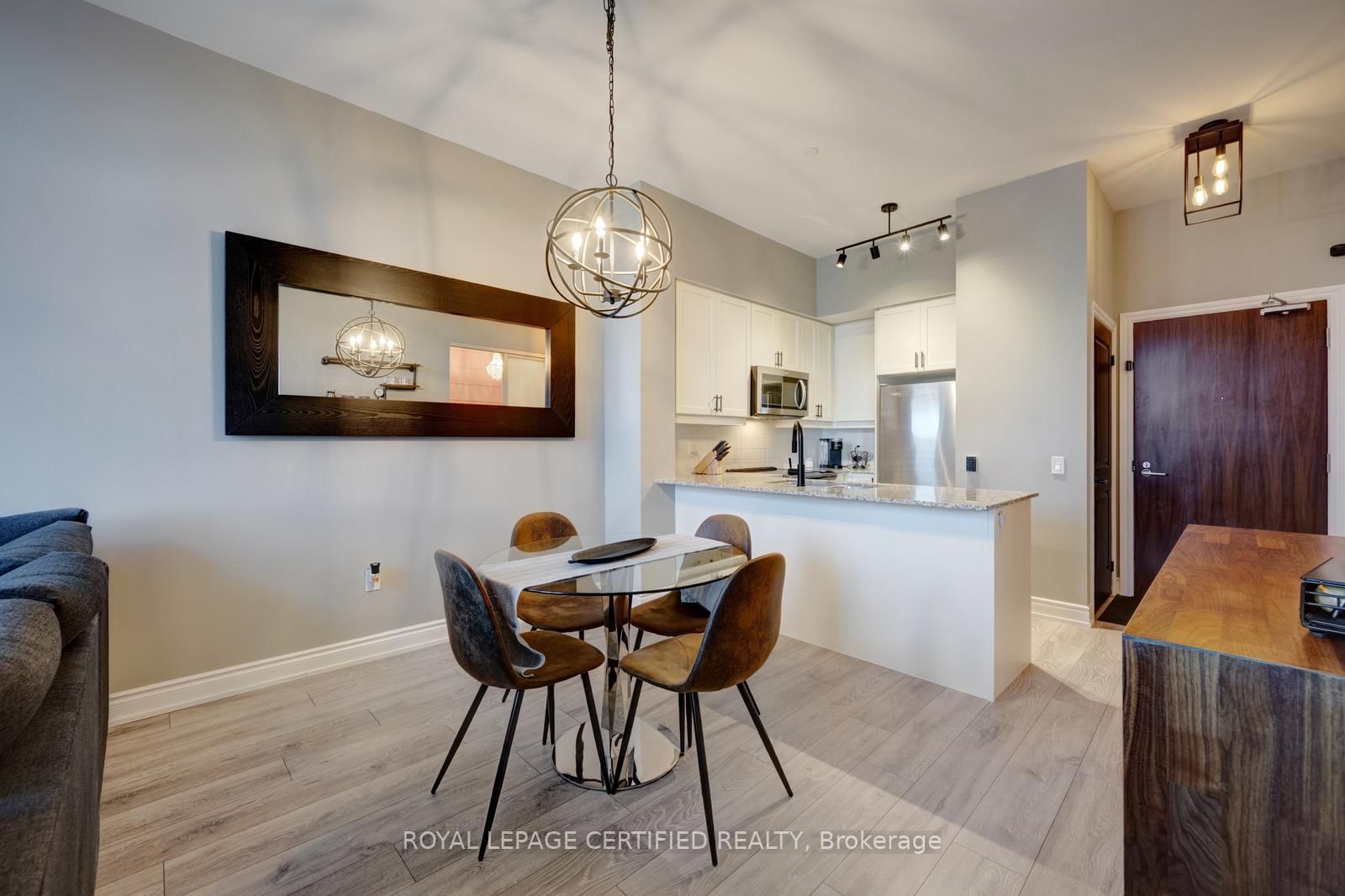 Condo for sale at 114-1050 Main Street, Milton, Ontario, L9T 9M3 - Dempsey - MLS: W12996782