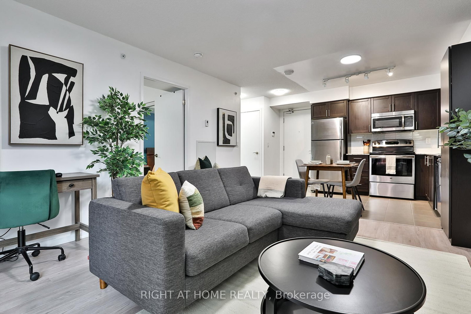 830 Lawrence Avenue W, Unit 335 - Photo 6