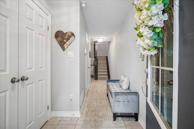 #40 - 181 Plains Road W